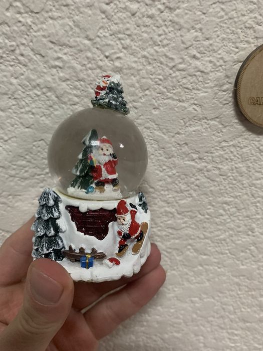 Новорічний шар з санта клаусом