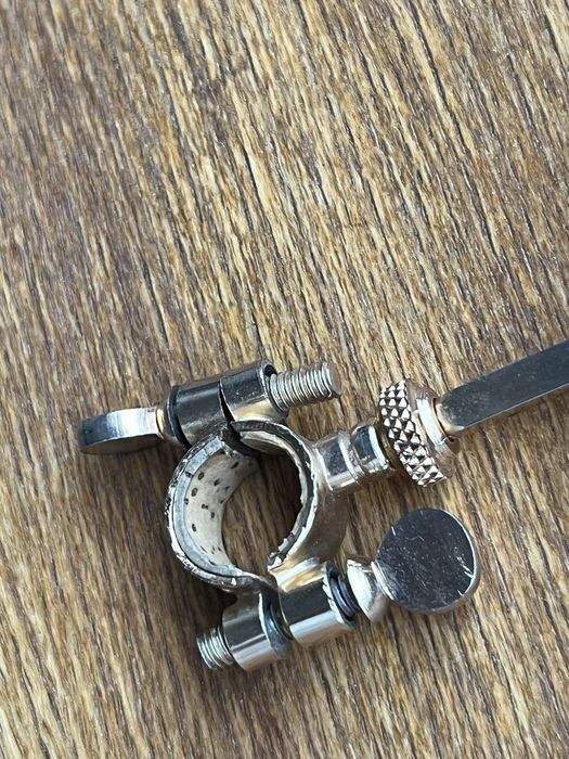 Estante de rua para trompete