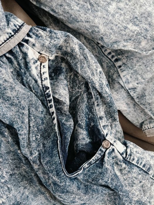 Sukienka dekatyzowana do trampek adidasów wiosna, lato