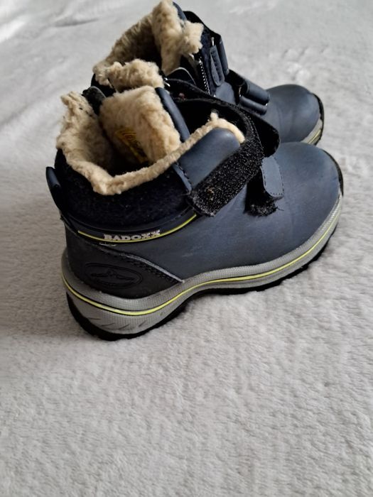 Buty chłopięce zimowe 23