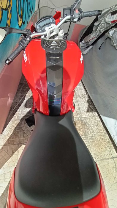 Ducati Monster 696 abs