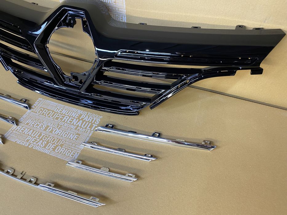 Решітка радіатора Megane 4 (Меган 4)