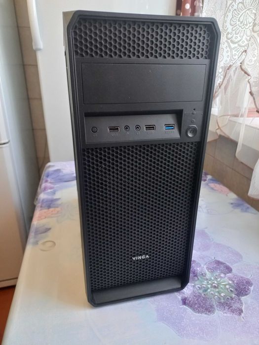 Продам компьютер игровой(Ryzen 5 5600/RX 6700 ХТ/DDR 4 16GB/SSD 512Gb)