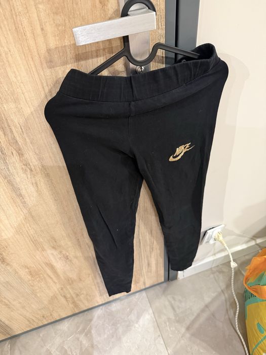 Leginsy nike czarne