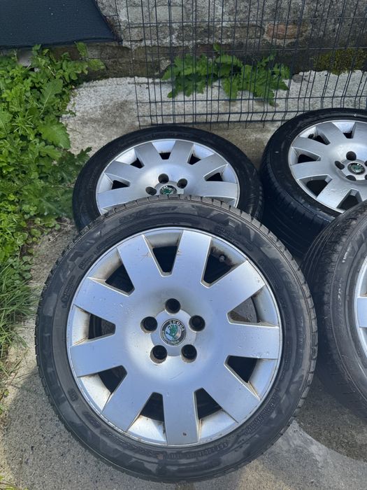 Alufelgi  235/45/17 orginalne Skoda superb