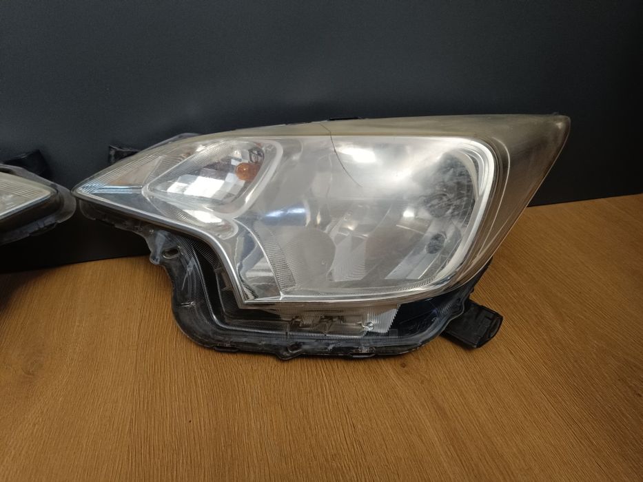 Lampy przednie toyota Verso s, versos, reflektory