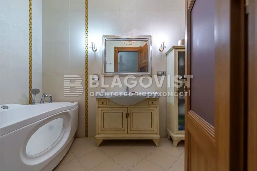 3 кімнатна квартира вул Дмитрівська , 66а, ЦЕНТР