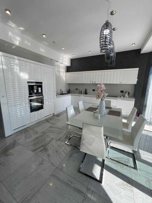 Продажа Виллы в Совиньоне