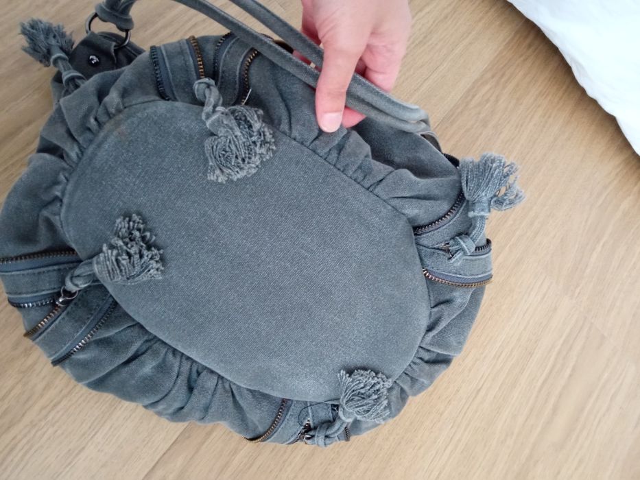 Mala redonda cinzenta