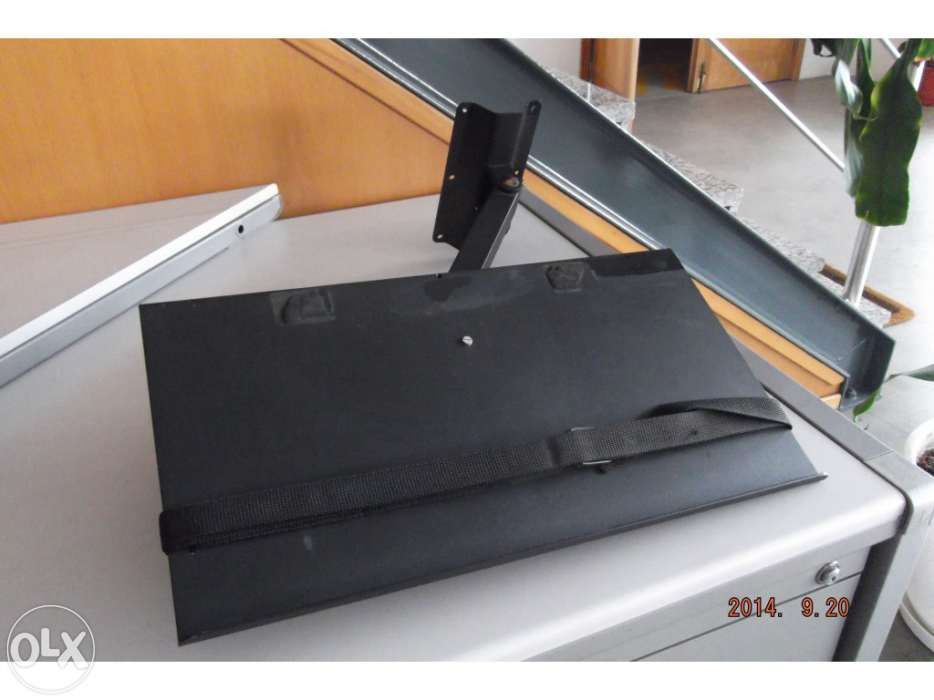 Prateleira / Suporte Móvel TV / Aparelhagem