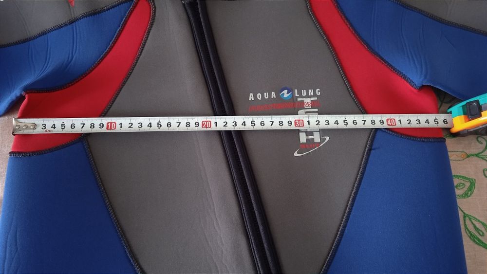 Гідрокостюм, для підводного плавання.