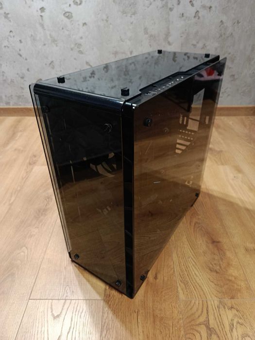 Obudowa / Crystal Series 570X RGB Tempered Glass