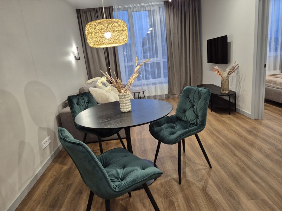 Оренда 46м2 Варшавський-2/Варшавский. Дизайн.р-нт. Крістерів,16