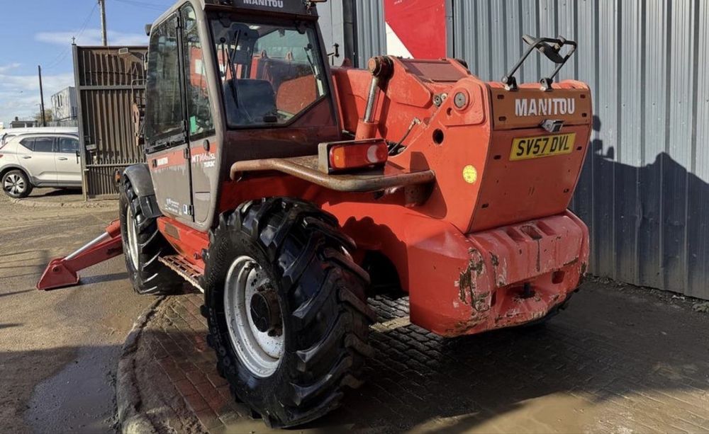 Навантажувач Manitou MT1440 SLT