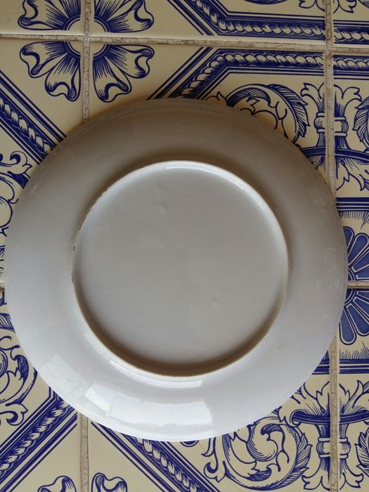 Prato antigo em loiça dos 25 anos da empresa PESNIL  1975/1995