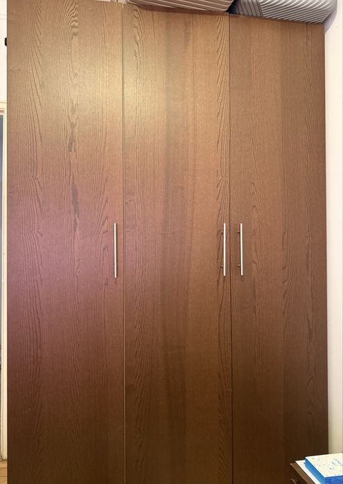 Roupeiro IKEA feito por medida