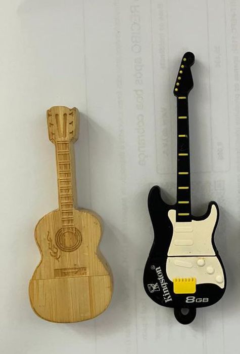 2 PENs guitarras 8GB cada