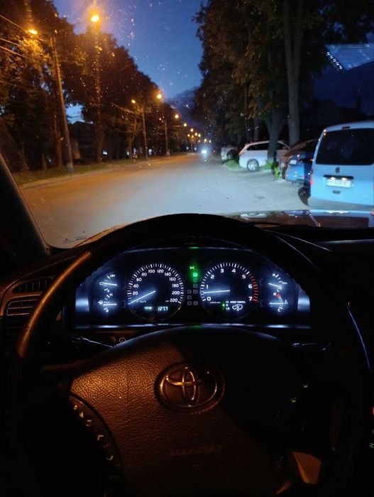 Toyota Land Cruiser 100 4.7 газ/бензин 2004 рік