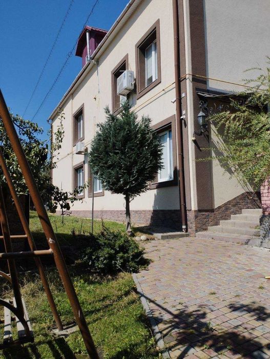 оренда БУДИНКУ в Передмісті Чернівців  с.КАМ`ЯНА