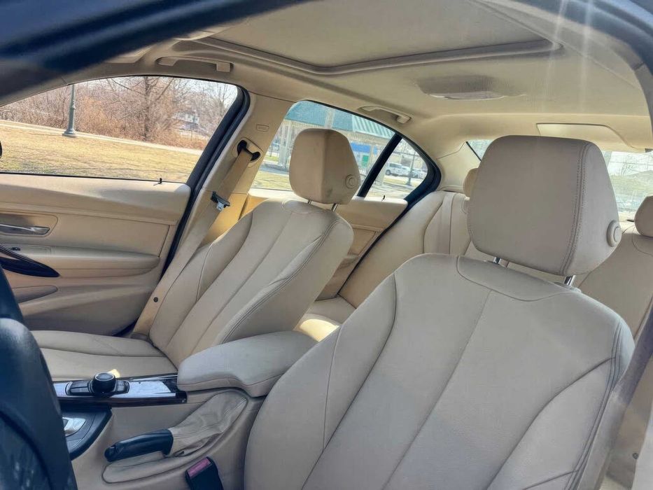 BMW 3 Series 320i xDrive      2014