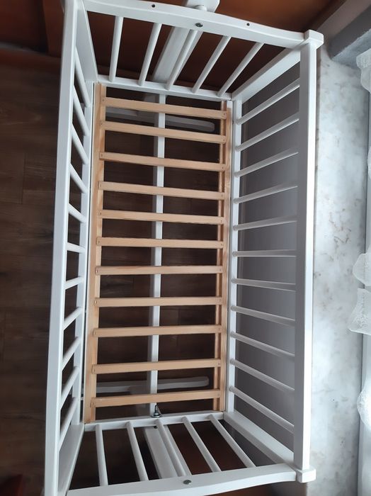 Kołyska z materacem