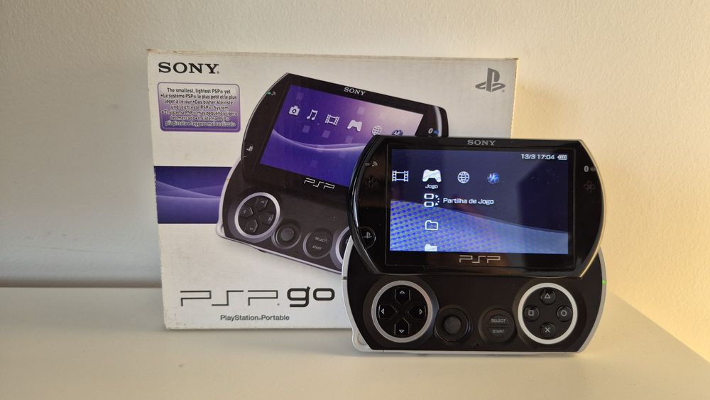 PSP Go Piano Black