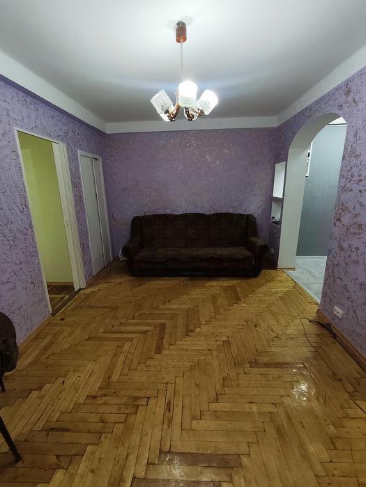 Продам 2х кімнатну квартиру в центрі міста "Амстор ,Україна"