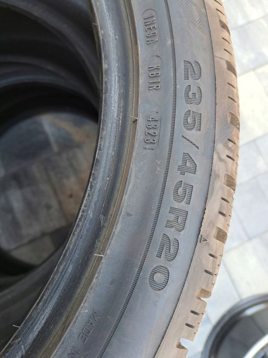 4x opony zimowe  235/45R20 Dunlop Winter Sport 5 suv  (A76)