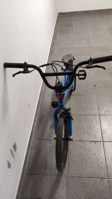 Bicicleta BMX azul