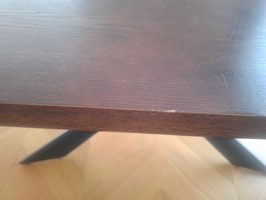 Stół do salonu, jadalni