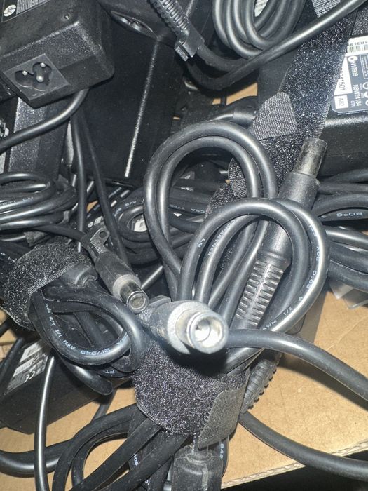 Блок живлення  hp 19,5v