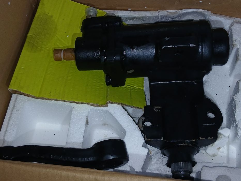 Caixa direccao assistida Toyota Hilux ln85 /90nova dos anos 1990 a 199