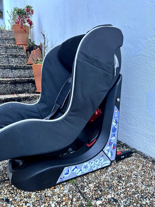 2 Cadeiras bebé Chico para automóvel com ISOFIX 8-18Kg