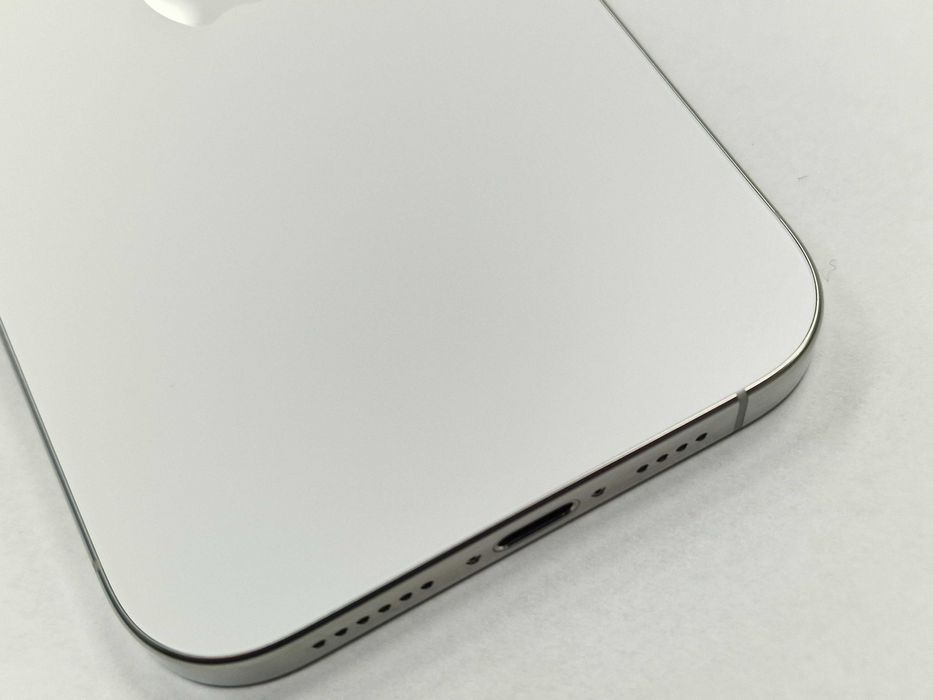 Iphone 16 PRO MAX 256GB/ White/ A3296/ Bateria 100%/ Grade A + ładowar