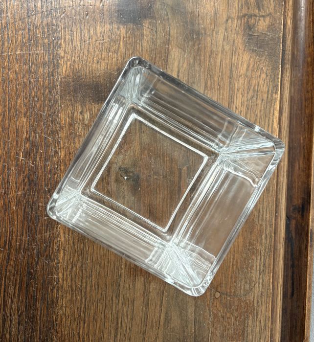Vaso de vidro transparente