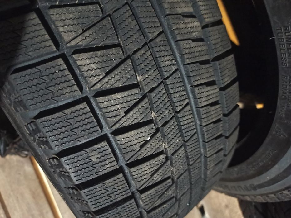 Зимняя резина ПАРА 225/55 R17 Bridgestone Blizzak RFT