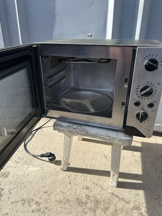 Мікроволновка AEG Micromat Duo 210