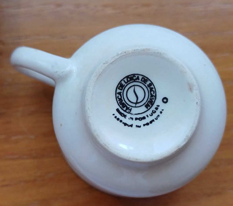 Chávenas de café antigas. Fábrica de Louças de Sacavém.