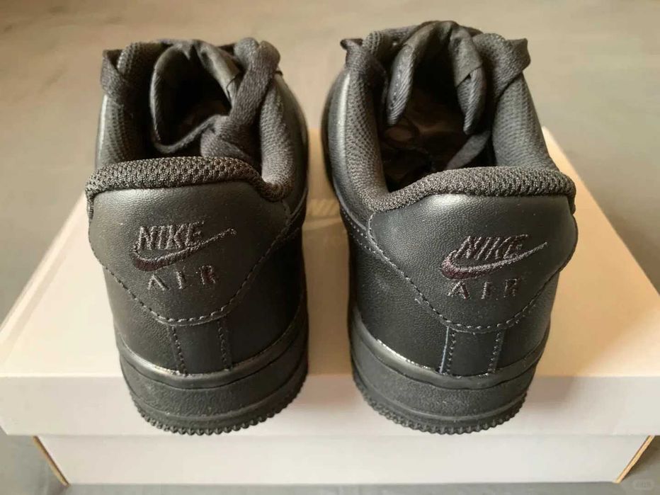 Nike Air Force 1 Low Czarny 37,5