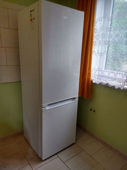 Duza lodówka z zamrażarką na gwarancji