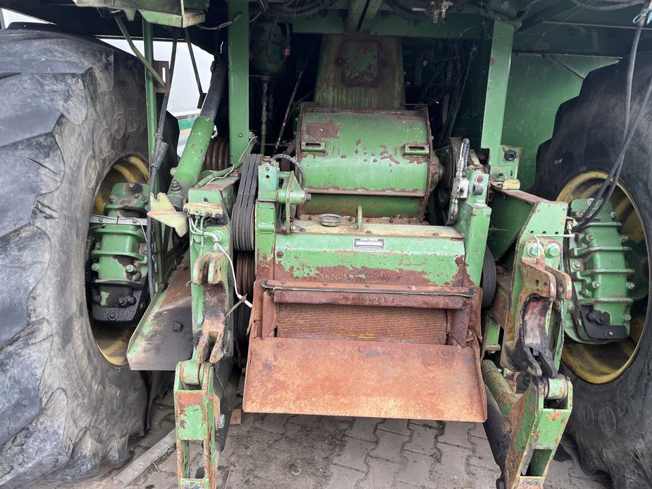 Kabina sieczkarni John Deere 6810/6910