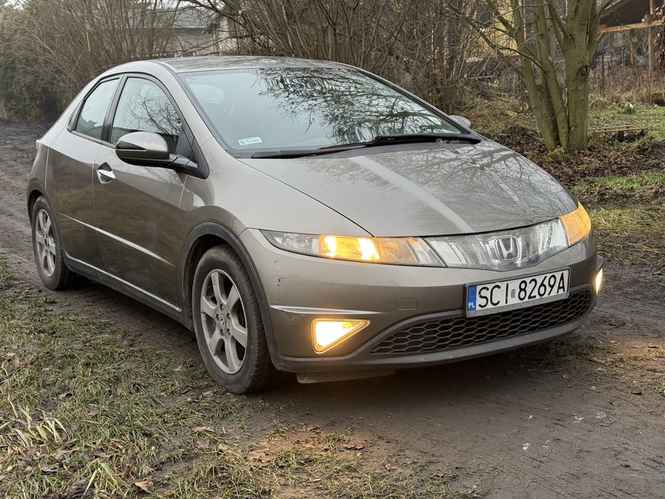 Honda Civic VIII UFO 1.8 b + lpg