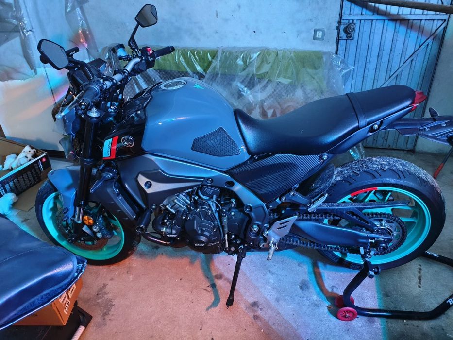 Vendo espólio lateral MT-09