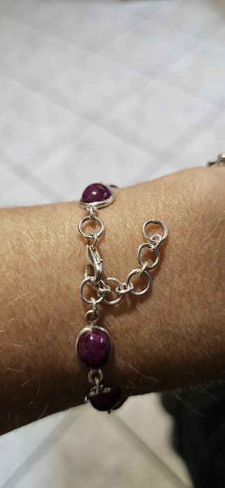 Srebrna bransoletka z rubinami