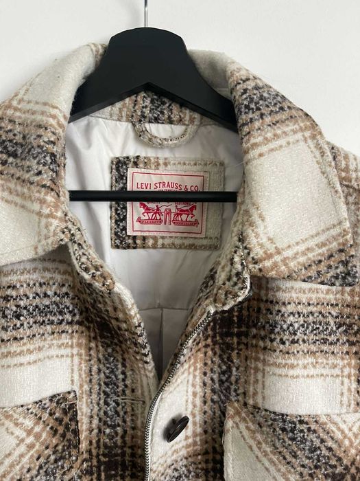 пальто жіноче Levis, розмір М, оригінал