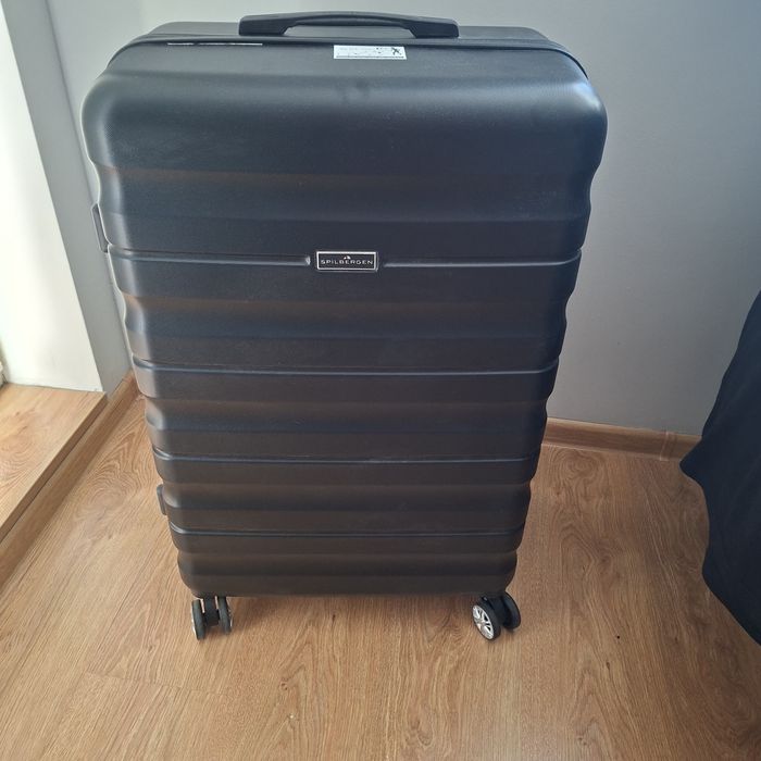 Jak nowa,Walizka na kółkach 92l.
