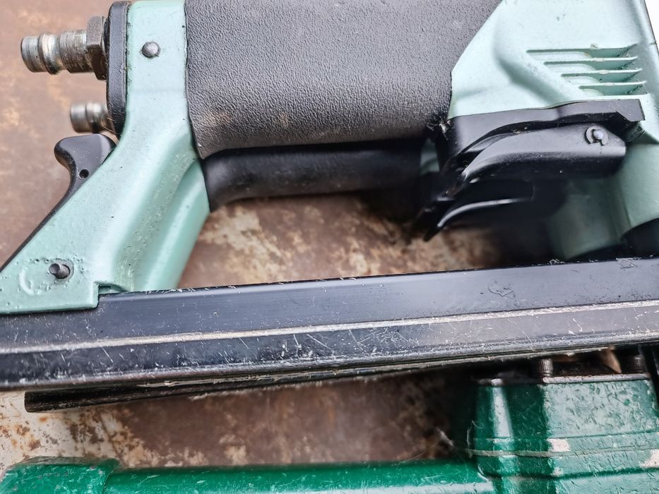 Пневмо степлер Bizon, Omer