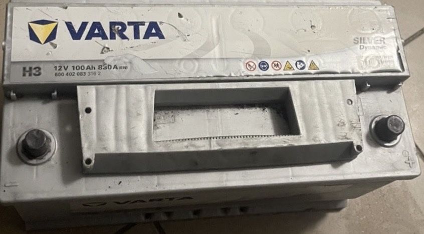 Акумулятор Varta 100a 830 в ідеальному стані