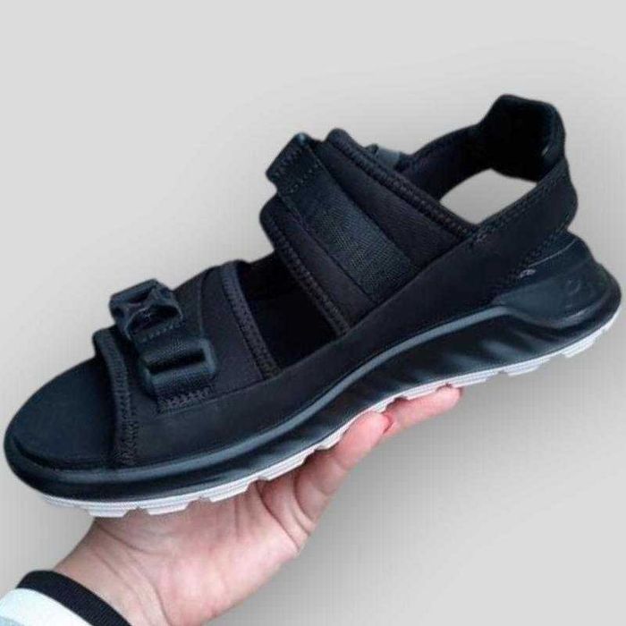 Чорні сандалі сандалії ECCO 40