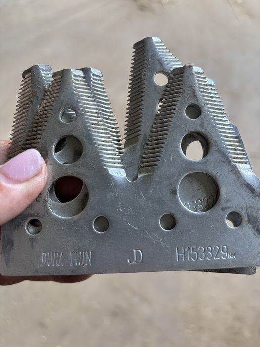 Сегмент подвійний жатки H153329 John Deere нові
